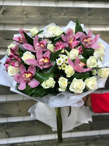 Букет цветов из: Розы и Хризантемы в Касли