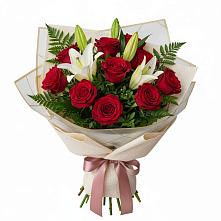 Букет цветов из:  Лилии и Розы в Касли