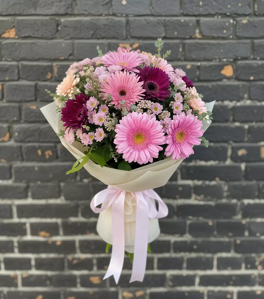 Букет цветов из: Герберы и Хризантемы в Касли