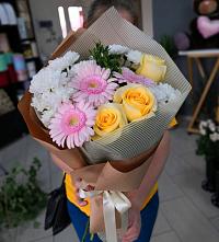 Букет цветов из:  Герберы, Розы и Хризантемы в Касли