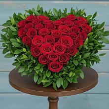 Цветочная композиция из Розы в виде сердца в Касли