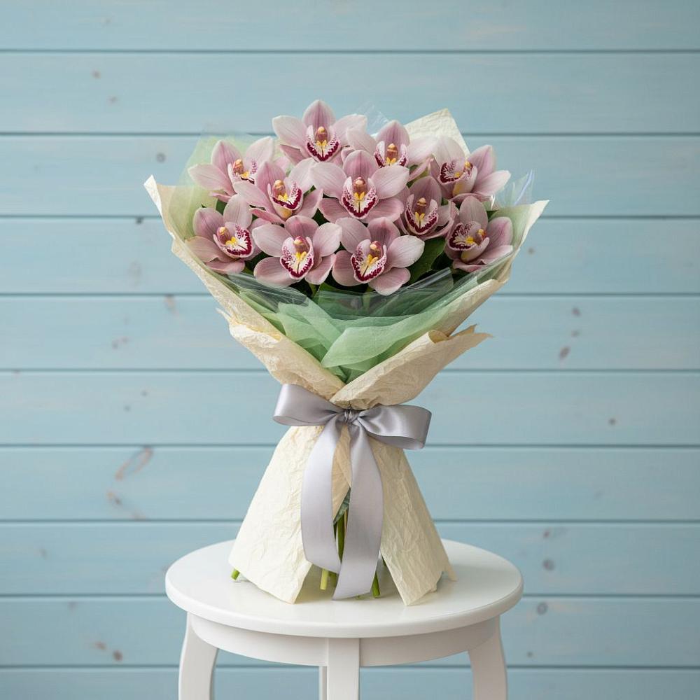 Букет цветов из: Орхидеи и Розы в Касли