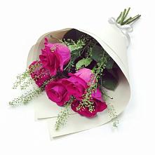Букет цветов из:  Розы в Касли