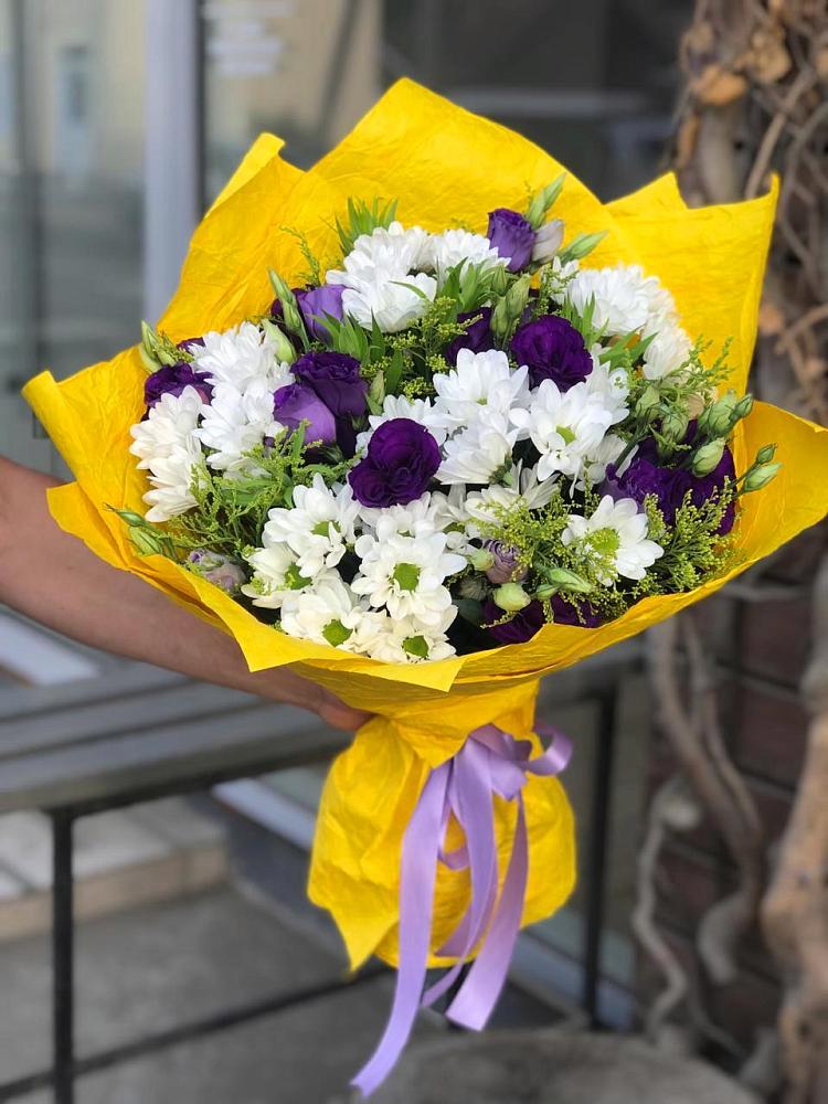 Букет цветов из: Ирисы, Хризантемы и Ромашки в Касли