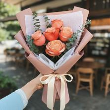 Букет цветов из:  Розы в Касли