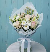 Букет цветов из:  Розы и Лизиантусы в Касли