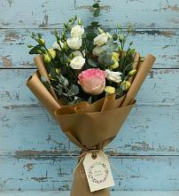 Букет цветов из:  Розы и Лизиантусы в Касли
