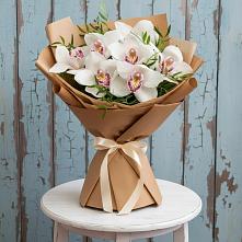 Букет цветов из:  Орхидеи и Розы в Касли