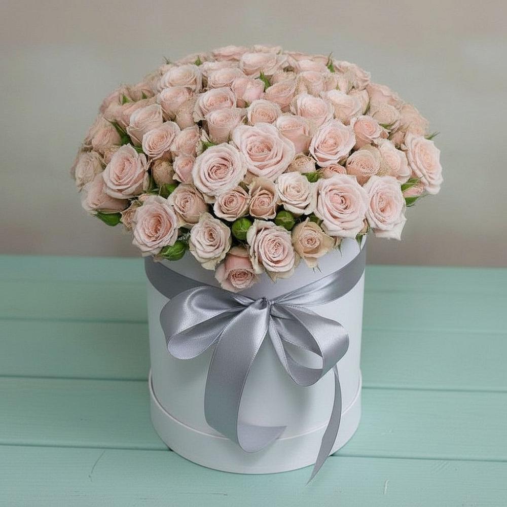 Цветочная композиция из Розы в шляпной коробке в Касли